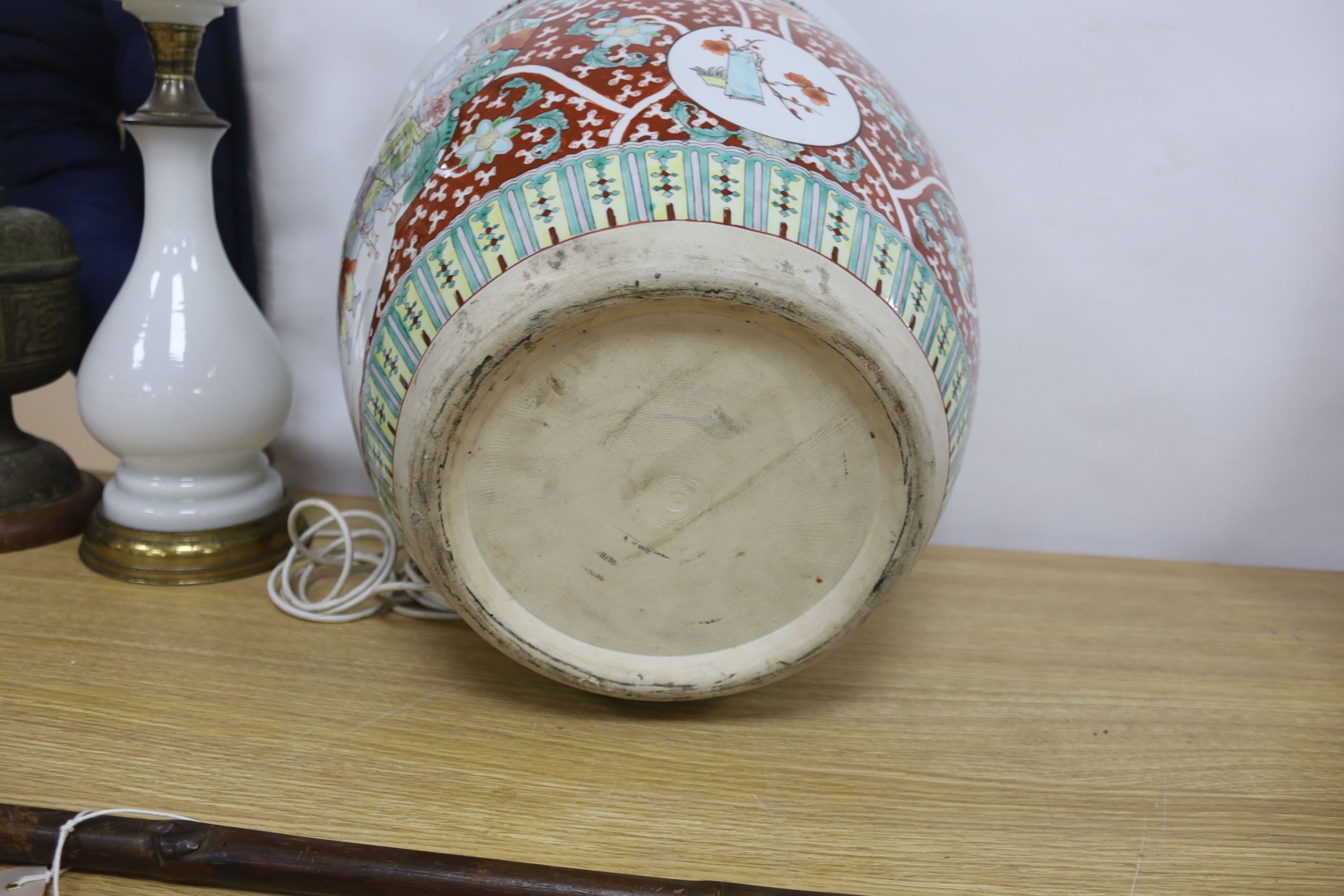 A Chinese porcelain fish bowl 36cm